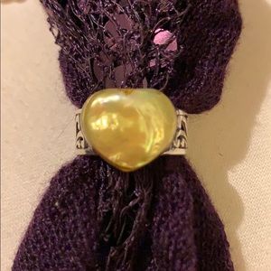 Silver filigree yellow Mother of pearl heart ring